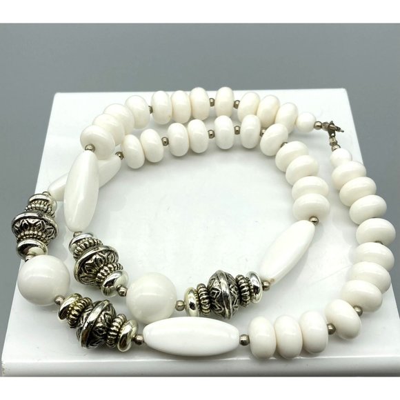Vintage White Lucite Beaded Necklace with Silver Tone Spacers for a Classic - Picture 2 of 4